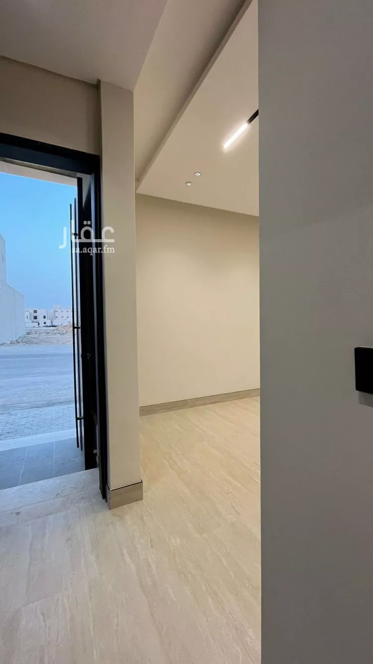 فيلا للبيع في شارع محمد بن هبه الله, حي المهدية, مدينة الرياض, منطقة الرياض 13