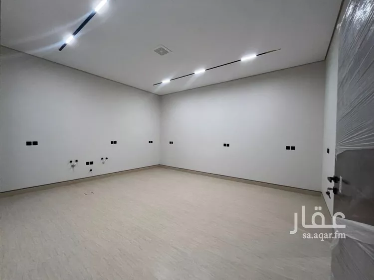 فيلا للبيع في شارع محمد بن هبه الله, حي المهدية, مدينة الرياض, منطقة الرياض 24