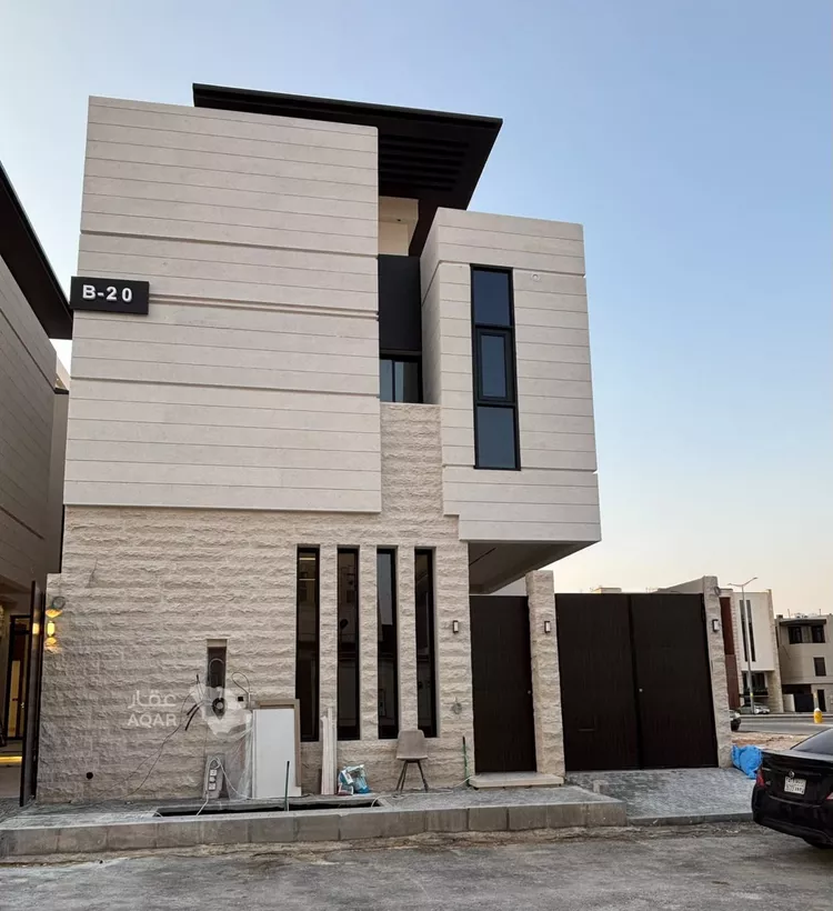 Villa for Sale in Riyadh Al Mahdiyah 2