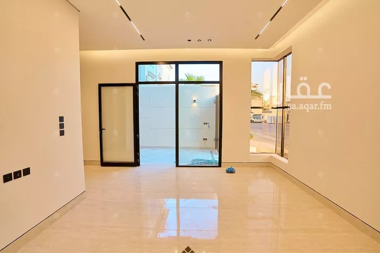 Villa for Sale in Riyadh Al Mahdiyah 16
