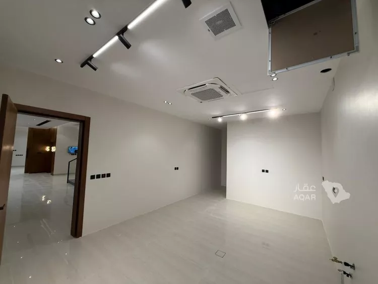 Villa for Sale in Riyadh Al Mahdiyah 22