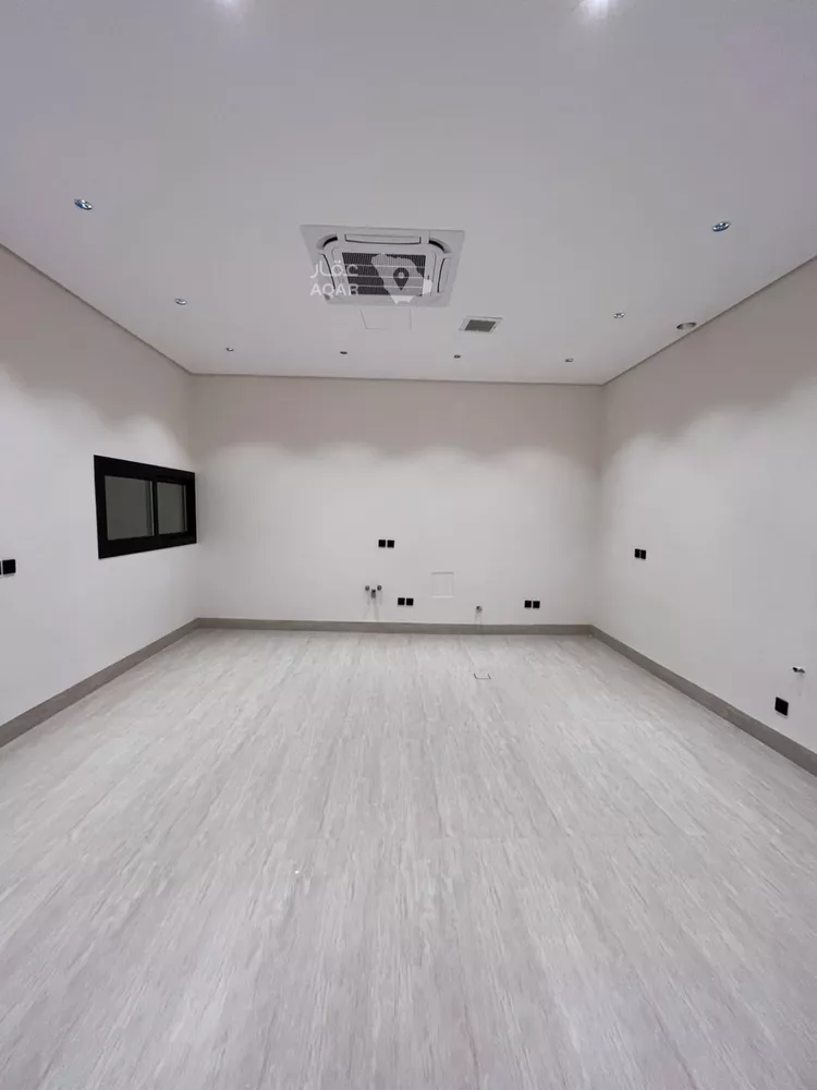 Villa for Sale in Riyadh Al Mahdiyah 17