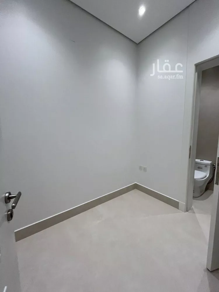 فيلا للبيع في شارع محمد بن هبه الله, حي المهدية, مدينة الرياض, منطقة الرياض 21