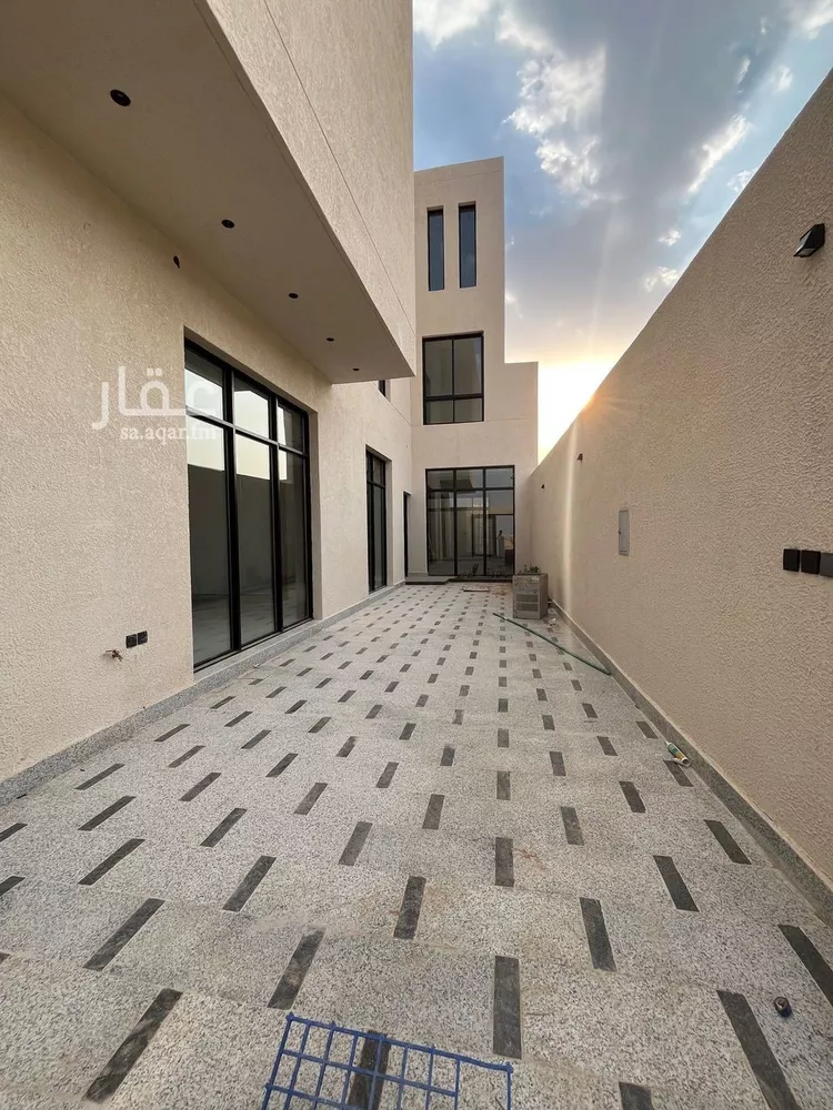 فيلا للبيع في شارع عبدالرحمن السمعاني, حي المهدية, مدينة الرياض, منطقة الرياض صورة 3