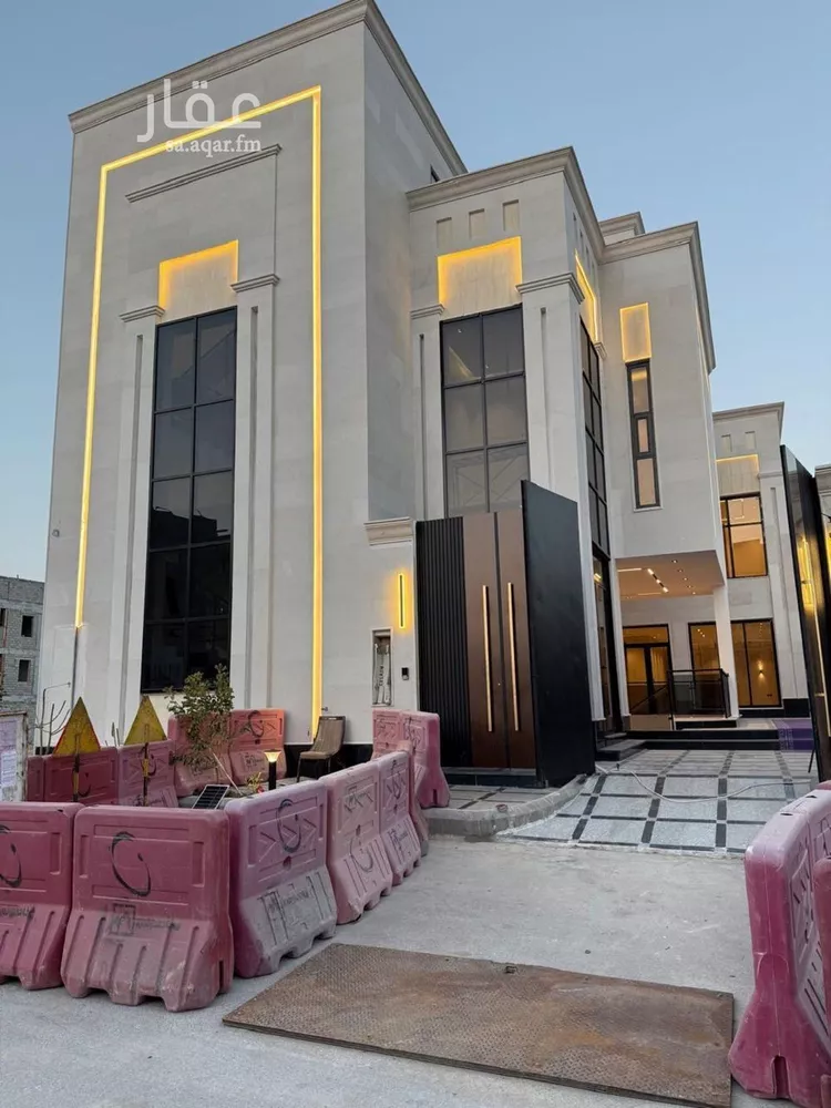 فيلا للبيع في شارع أحمد بن الرملي, حي المهدية, مدينة الرياض, منطقة الرياض