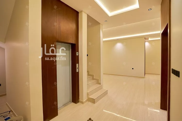 فيلا للبيع في شارع أبي الحسن الأسفرائيني, حي المهدية, مدينة الرياض, منطقة الرياض 19