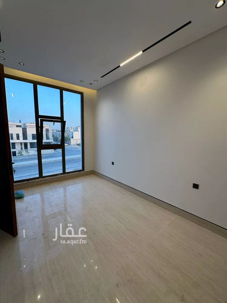فيلا للبيع في شارع محمد بن هبه الله, حي المهدية, مدينة الرياض, منطقة الرياض 18