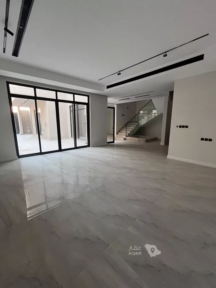 فيلا للبيع في شارع عبداللطيف بن المبارك, حي المهدية, مدينة الرياض, منطقة الرياض 2