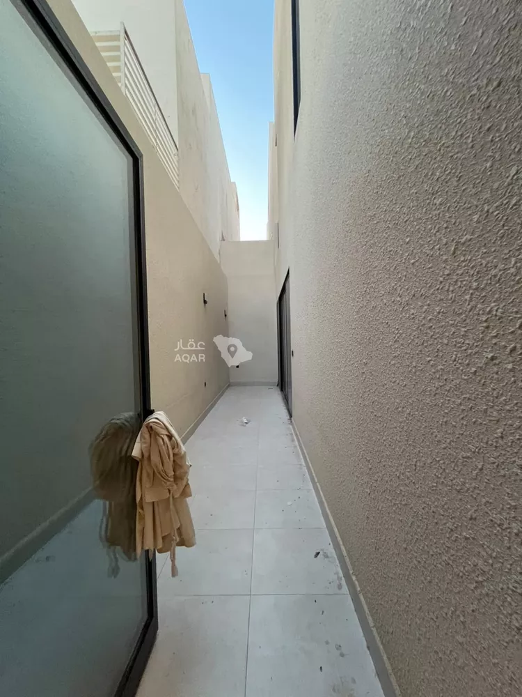 فيلا للبيع في شارع قطب الدين بن السلطان, حي المهدية, مدينة الرياض, منطقة الرياض 21