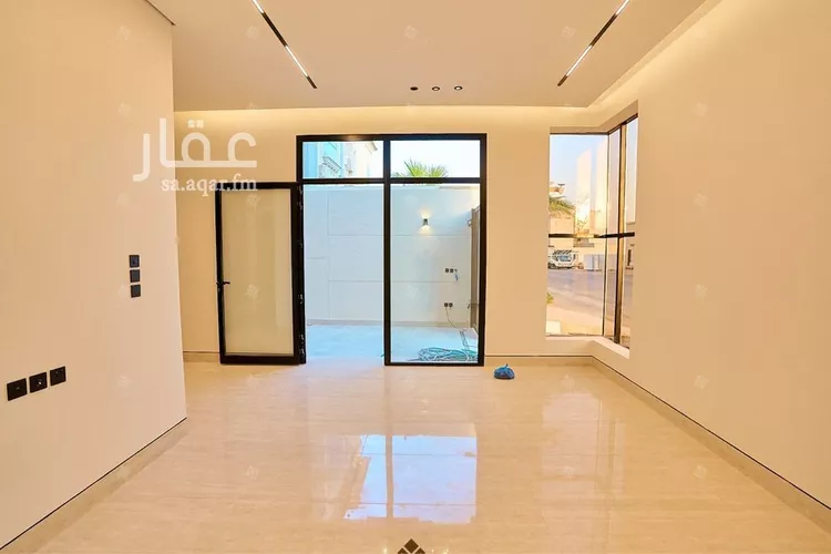 فيلا للبيع في شارع أبي الحسن الأسفرائيني, حي المهدية, مدينة الرياض, منطقة الرياض 8