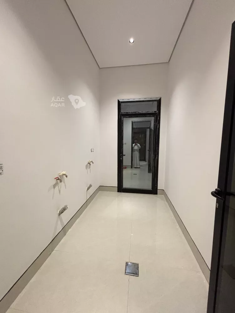 Villa for Sale in Riyadh Al Mahdiyah 11