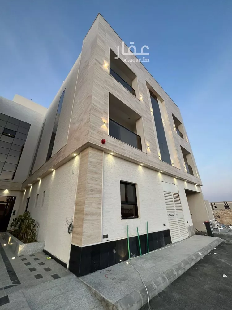 فيلا للبيع في شارع حسن الفخري, حي المهدية, مدينة الرياض, منطقة الرياض صورة 3