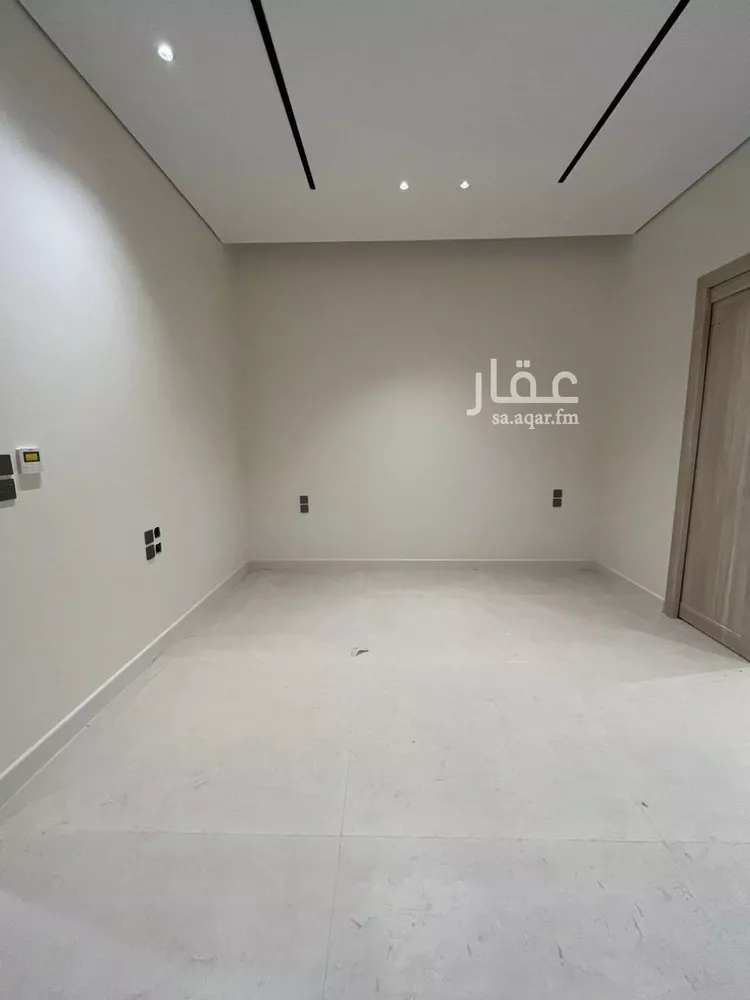 فيلا للبيع في شارع أبي زرعة الهمذاني, حي المهدية, مدينة الرياض, منطقة الرياض صورة 2