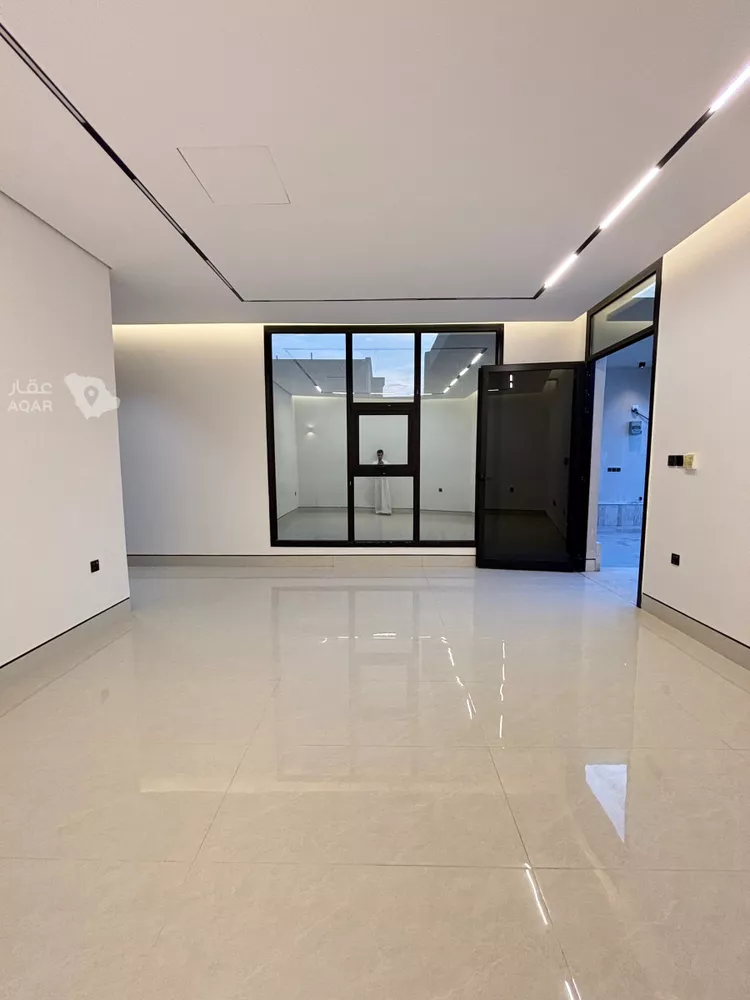Villa for Sale in Riyadh Al Mahdiyah 8