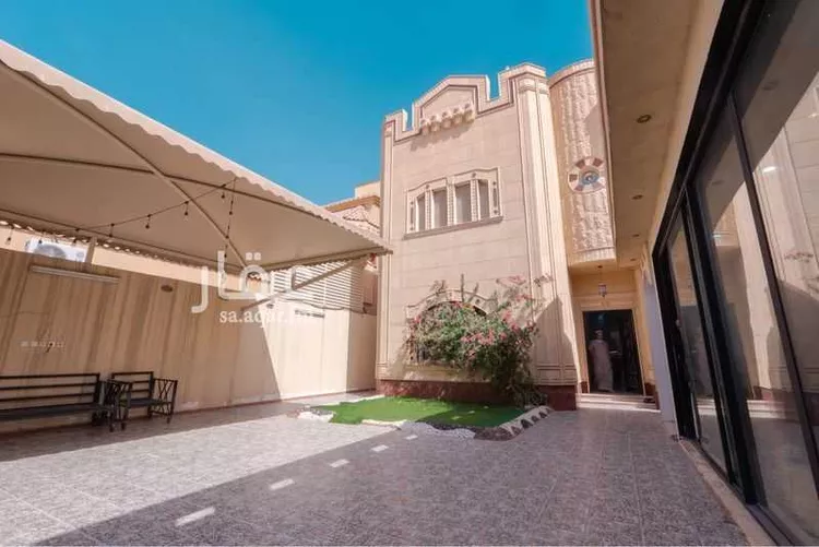 فيلا للبيع في شارع وادي المقراة, حي القادسية, مدينة الرياض, منطقة الرياض
