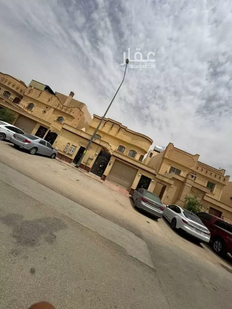 فيلا للبيع في شارع وادي المبادي, حي القادسية, مدينة الرياض, منطقة الرياض صورة 2