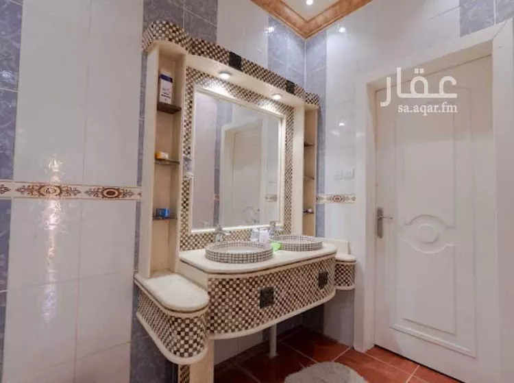 فيلا للبيع في شارع وادي المبادي, حي القادسية, مدينة الرياض, منطقة الرياض صورة 5
