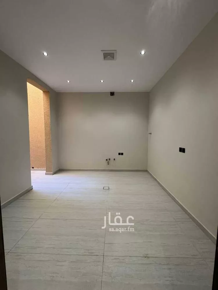 Floor for Sale in Riyadh Ash Sharq 13