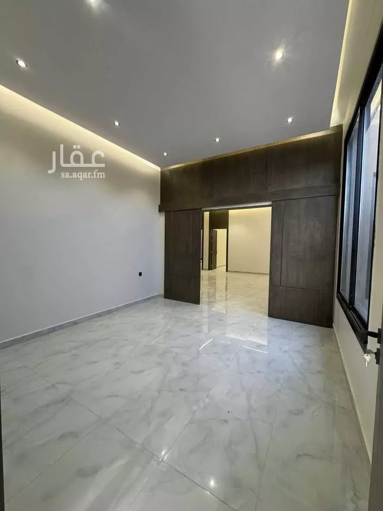 Floor for Sale in Riyadh Ash Sharq 7