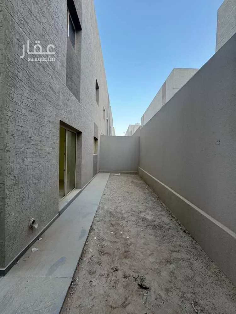 فيلا للبيع في شارع سفيان الجمحي, حي مطار الملك خالد الدولي, مدينة الرياض, منطقة الرياض صورة 4