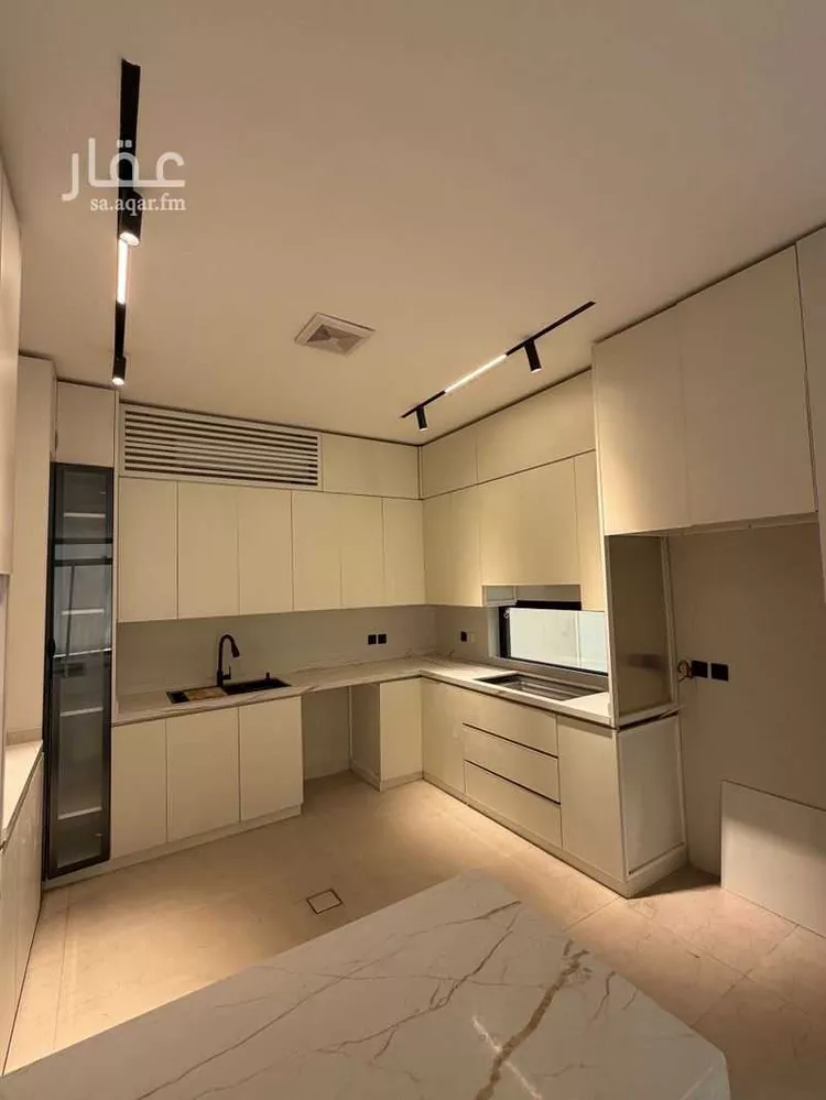 فيلا للإيجار في شارع يوسف السيرافي, حي العارض, مدينة الرياض, منطقة الرياض صورة 3