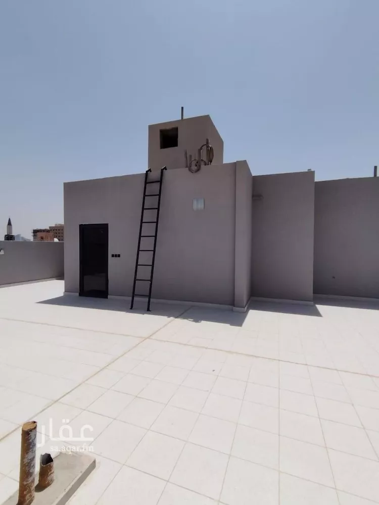 عمارة للبيع في شارع الامام عبدالله بن ثنيان ال سعود, حي الضباط, مدينة الرياض, منطقة الرياض صورة 3