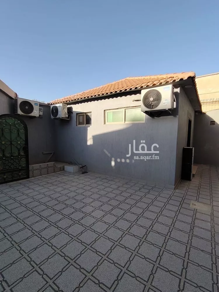 فيلا للبيع في شارع أبي الجيوش الحموي, حي الملز, مدينة الرياض, منطقة الرياض صورة 4