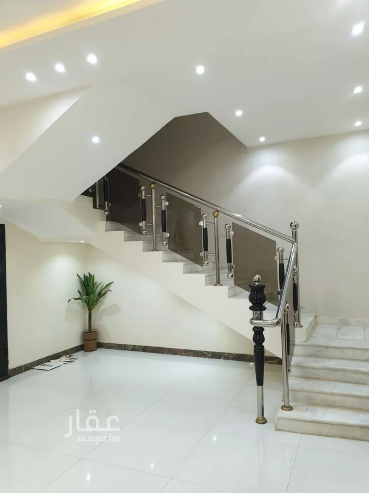 فيلا للبيع في شارع ابن الرقيق القيرواني, حي القادسية, مدينة الرياض, منطقة الرياض صورة 2