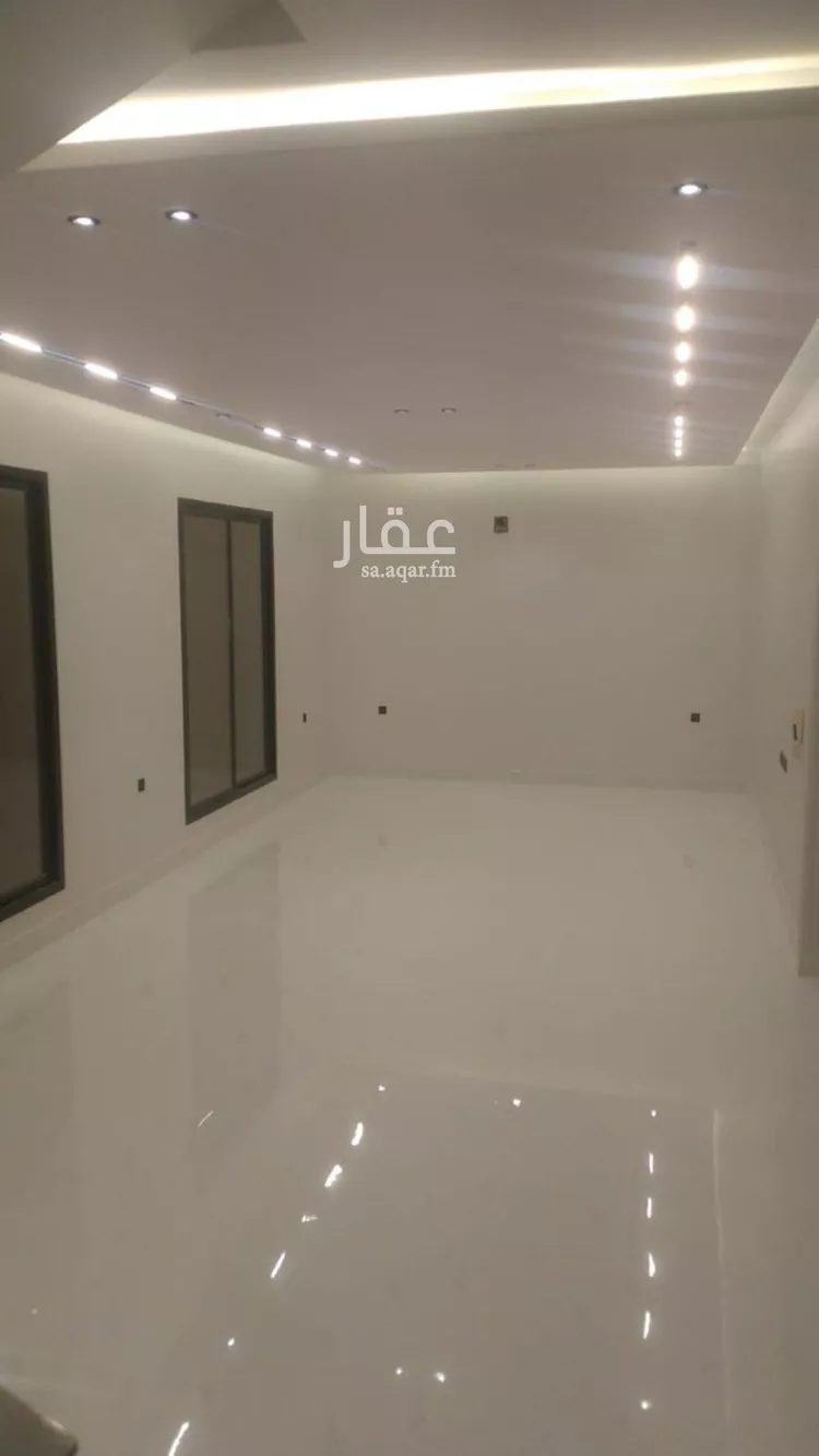 فيلا للبيع في شارع الحسين بن رواحة, حي الرمال, مدينة الرياض, منطقة الرياض صورة 4