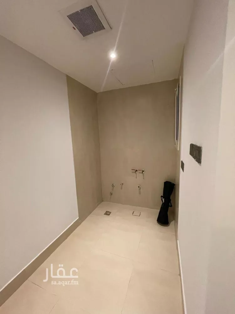 شقة للبيع في شارع عبداللطيف, حي الملقا, مدينة الرياض, منطقة الرياض صورة 3