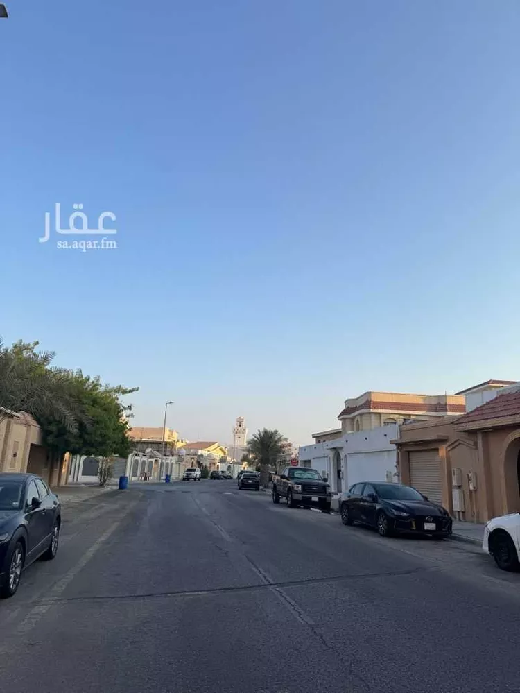 فيلا للبيع في شارع الأسد بن الكناني, مدينة الظهران, المنطقة الشرقية صورة 2