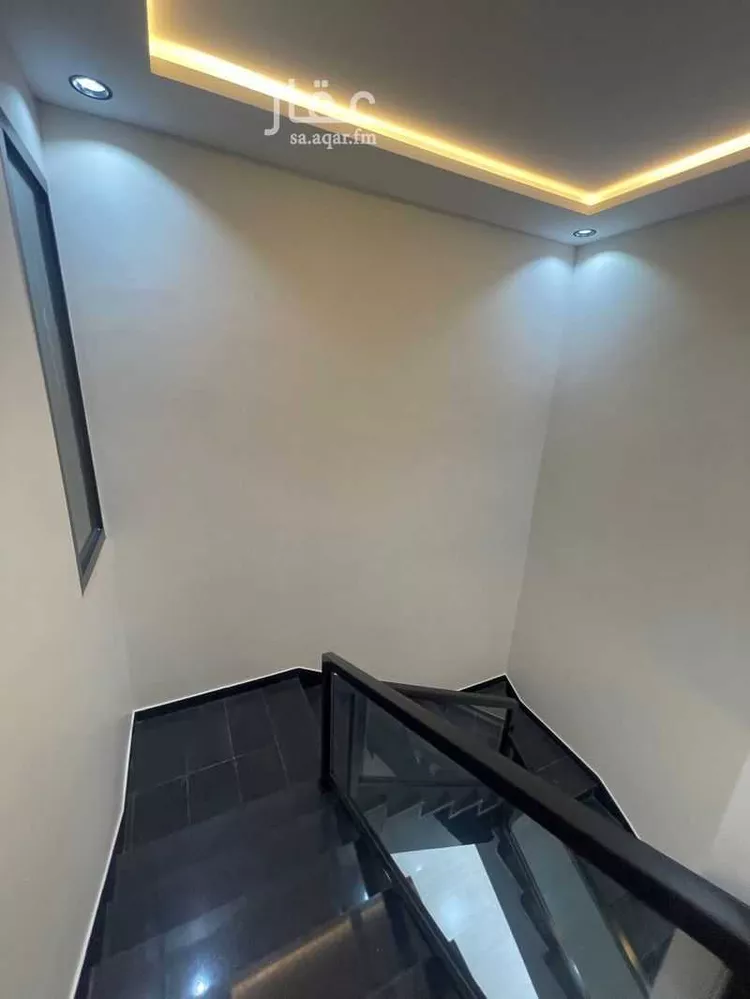 Floor for Sale in Khamis Mushait Al Moosa Subdivision 7