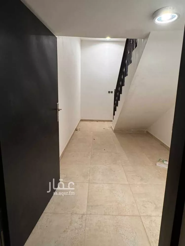 دور للإيجار في شارع عبدالله البسام ، حي عكاظ ، الرياض ، منطقة الرياض صورة 4