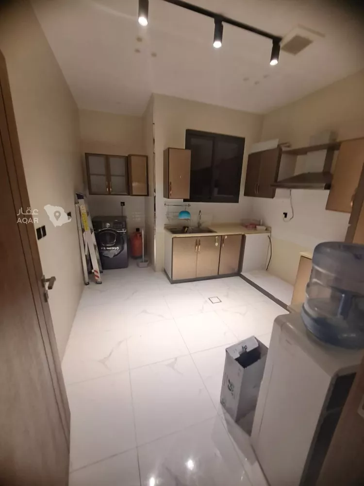 Floor for Rent in Riyadh Tuwaiq 3