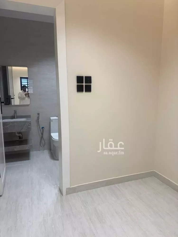 Apartment for Sale in Muhayil Al Huliah West 8