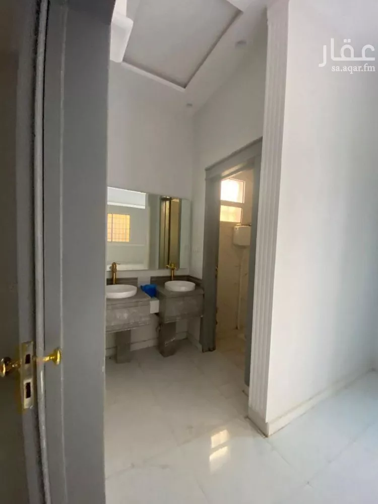 فيلا للبيع في شارع مالك بن الحارث, حي بدر, مدينة الرياض, منطقة الرياض صورة 4