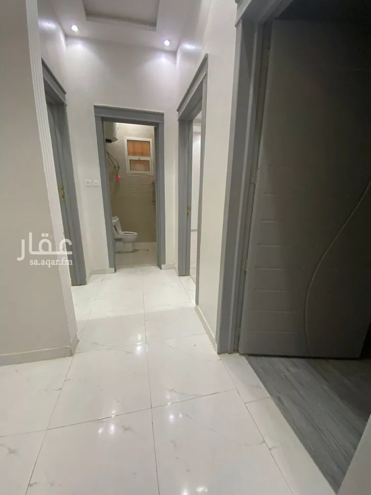 فيلا للبيع في شارع مالك بن الحارث, حي بدر, مدينة الرياض, منطقة الرياض 6