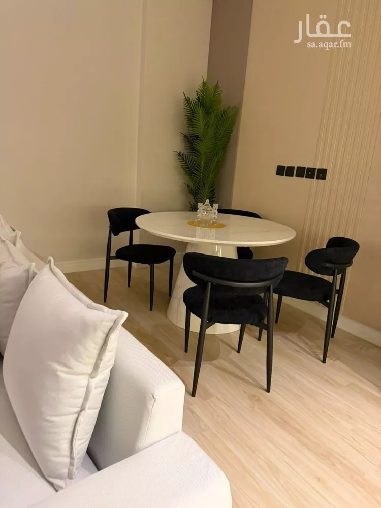 شقة للإيجار في شارع الفوانيس, حي عرقة, مدينة الرياض, منطقة الرياض 6
