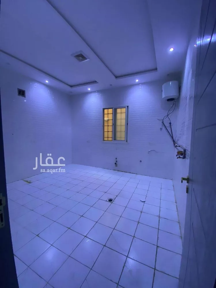 فيلا للبيع في شارع مالك بن الحارث, حي بدر, مدينة الرياض, منطقة الرياض 8