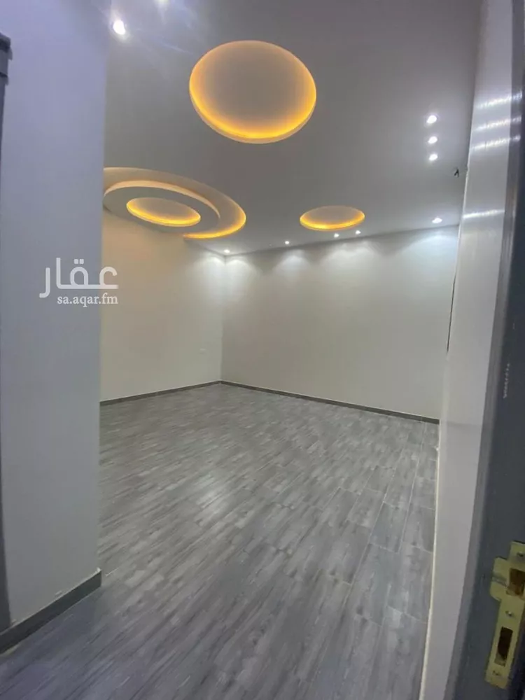فيلا للبيع في شارع مالك بن الحارث, حي بدر, مدينة الرياض, منطقة الرياض صورة 5