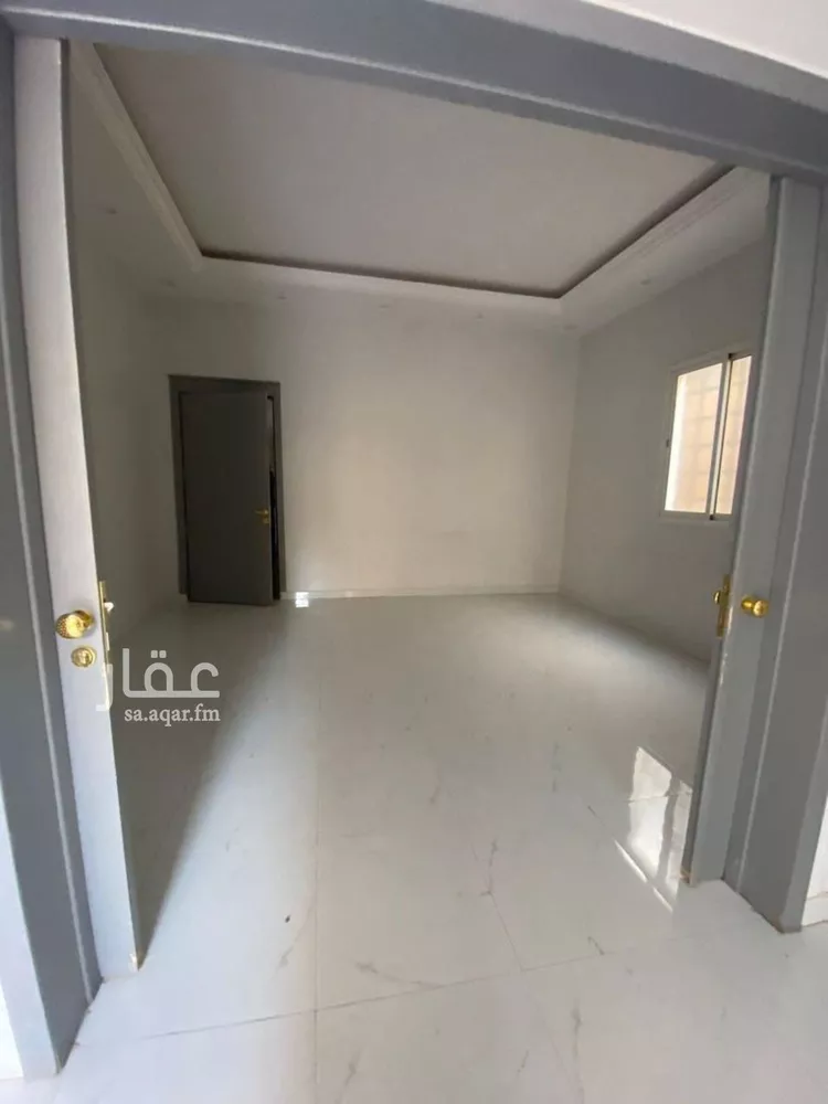 فيلا للبيع في شارع مالك بن الحارث, حي بدر, مدينة الرياض, منطقة الرياض 14