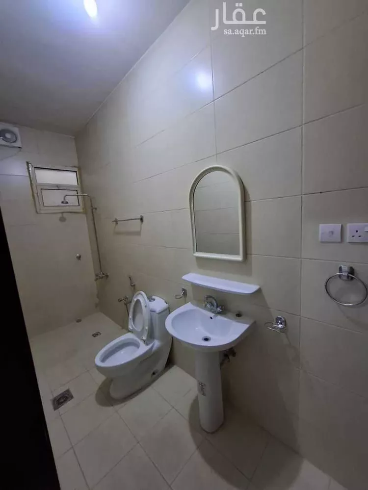 شقة للإيجار في شارع ثابت اللغوي, حي المعذر الشمالي, مدينة الرياض, منطقة الرياض صورة 5
