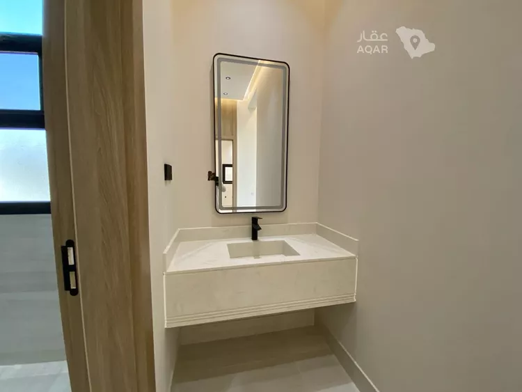Floor for Sale in Riyadh Ash Sharq 6
