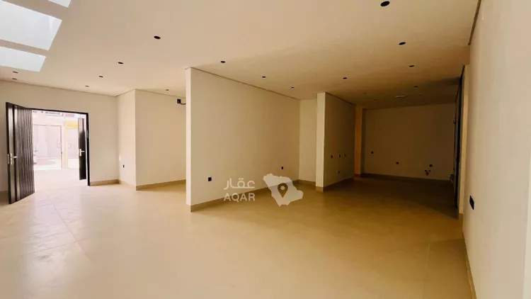 Floor for Sale in Riyadh Ar Rimal 6