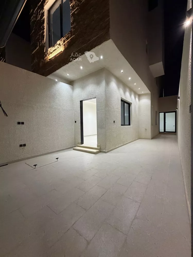 فيلا للبيع في شارع محمد سعيد حسن كمال, حي البيان, مدينة الرياض, منطقة الرياض 8