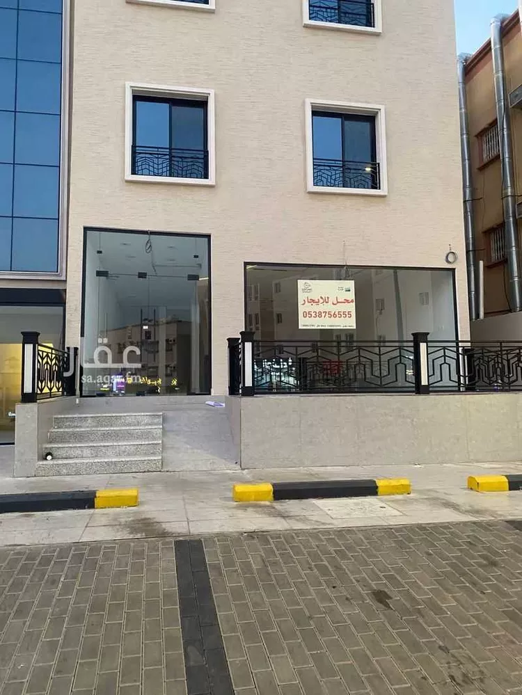 محل للإيجار في شارع 131 المروج, حي المروج, مدينة أبها, منطقة عسير