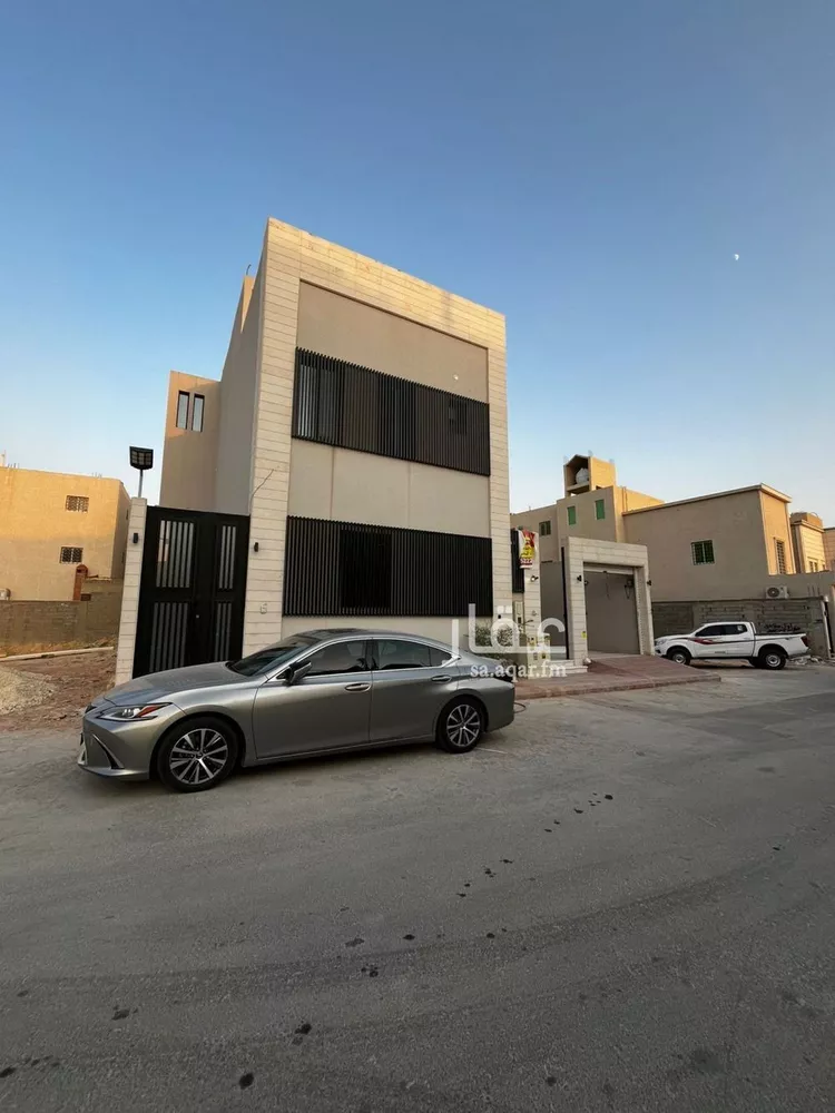 فيلا للبيع في شارع عبدالقادر بن عبدالوارث, حي المهدية, مدينة الرياض, منطقة الرياض صورة 2