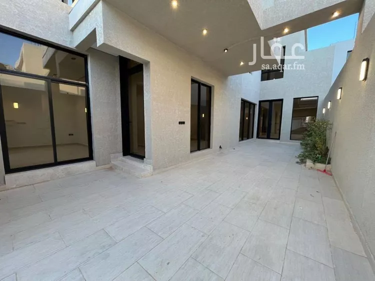 فيلا للبيع في شارع عبدالقادر بن عبدالوارث, حي المهدية, مدينة الرياض, منطقة الرياض صورة 4