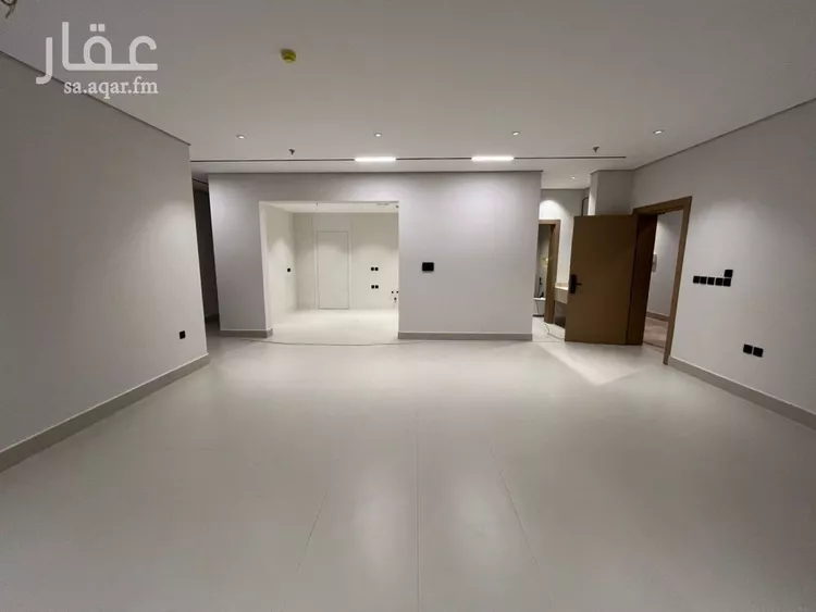 شقة للبيع في شارع ابي الشيخ الاصبهاني, حي المهدية, مدينة الرياض, منطقة الرياض 12