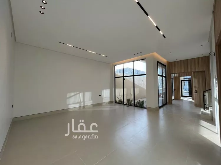 فيلا للبيع في شارع قطب الدين بن السلطان, حي المهدية, مدينة الرياض, منطقة الرياض 12